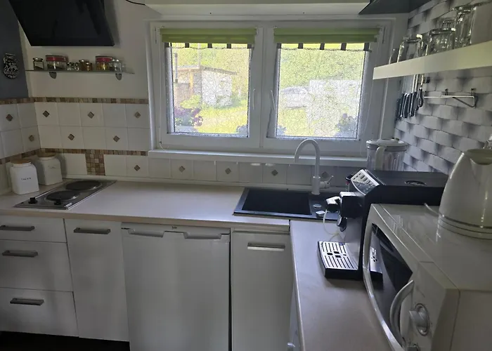 Jasien 77 A База отдыха *